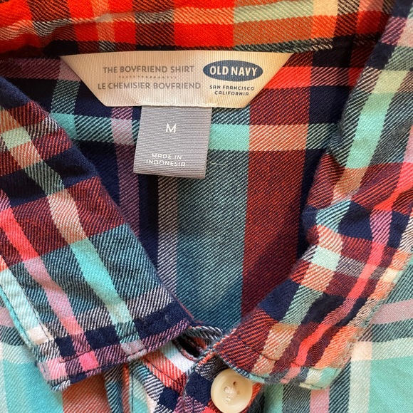 Old Navy the boyfriend shirt plaid flannel, size M, excellent condition - Picture 4 of 5